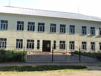 Здание, в котором размещался эвакогоспиталь N 3162 для раненых советских воинов