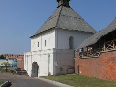 Тайницкая башня