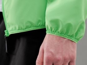 Ветровка с капюшоном из капсулы sport