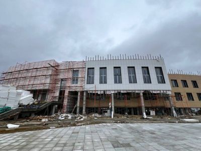 Кирилл Бычков проверил ход строительства Центра культурного развития в Нижнем Бестяхе