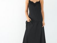 Платье с расклёшенной юбкой и кружевом, Черный