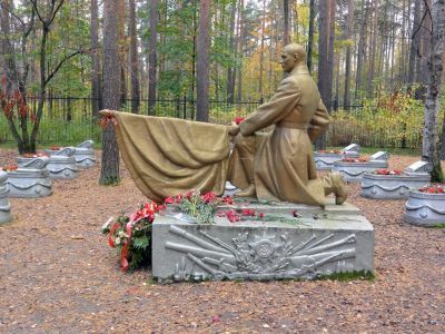 Братское захоронение советских летчиков, погибших в годы Великой Отечественной войны 1941-1945 гг.