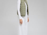 Пуховый жилет с натуральным пухом