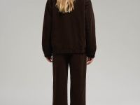 Легкий бомбер из вельвета с искусственным утеплителем