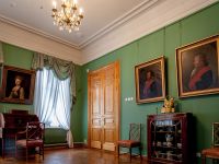 Старинный особняк на Набережной