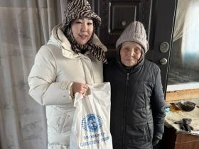 Профсоюз ГУП «ЖКХ РС (Я)» поздравил ветеранов с наступающим Новым годом