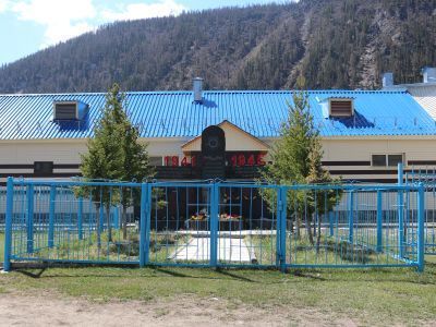 Памятник воинам-землякам погибшим в Великой Отечественной войне