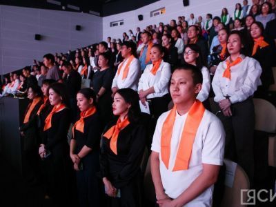 Почти 600 молодых медиков чествовали в Якутии