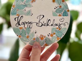 Набор открыток из акварельной бумаги Hahnemuhle, 300 г, D=13 см, 30 л, жестяная коробка