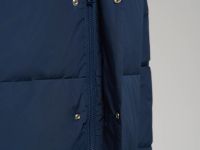 Утепленное пальто с воротником-стойкой