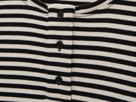 Блузка с округлым вырезом в полоску