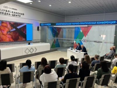 Онкологи Якутии проводят показательные видеоэндоскопические операции
