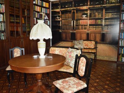 Центральная городская библиотека им. К. Т. Хлебникова