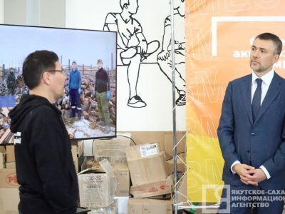 Замруководителя Росмолодёжи посетил в Якутске пункт сбора помощи мобилизованным и штаб студотрядов