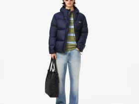 Мужской короткий влагоотталкивающий и ветроустойчивый пуховик Lacoste с капюшоном