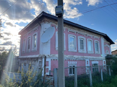Здание бывшего казачьего училища