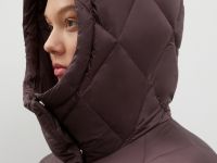 Стеганое пуховое пальто с капюшоном