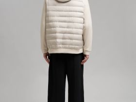 Стеганая куртка с наполнителем из натурального пуха