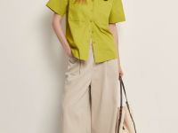 Рубашка с коротким рукавом и нагрудными карманами