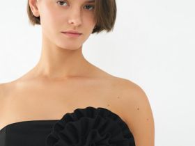 Топ с объёмным декором, Черный