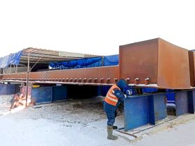 Строительство Ленского моста перешло в зимний режим