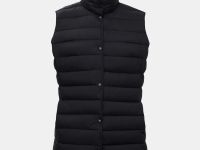 Утепленный жилет приталенного силуэта