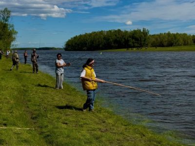 Щука 2,5 кило и трехлетний рыбак. В Якутии прошли соревнования по любительской рыбалке