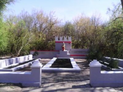 Братская могила с захоронением воинов, погибших в период Великой Отечественной войны 1941-1945 гг.