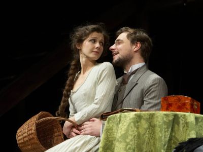 Билеты на Беспри­дан­ни­ца (Мастерская Петра Фоменко) / Театр | Афиша | ИнфоТаймс