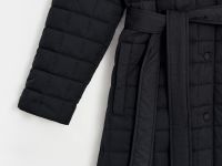 Утепленное пальто с поясом