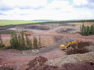 Айсен Николаев ознакомился с работой Якутской рудной компании на Сиваглинском месторождении