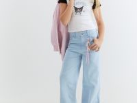Футболка в рубчик с контрастными вставками и принтом Hello Kitty Глория Джинс