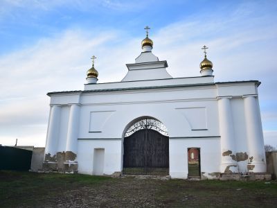 Ворота южные