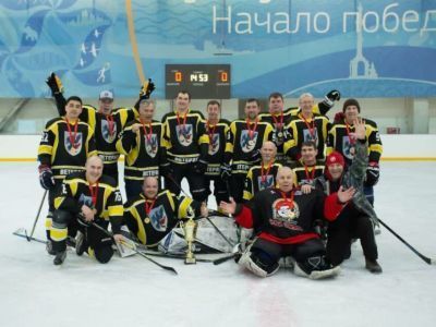 Команда Якутска завоевала золото республиканского чемпионата по хоккею памяти Михаила Свиридова