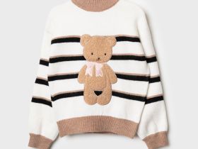 Свитер трикотажный для девочек