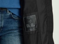 Пуховик с воротником-стойкой