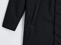 Утепленное пальто с капюшоном