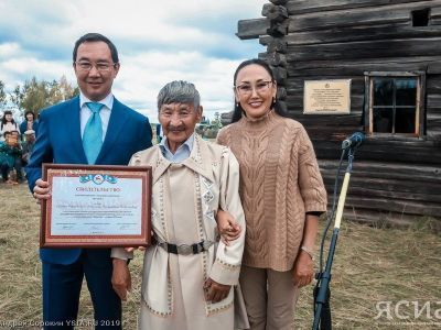 Сохранение памятников. Инициатива Людмилы и Айсена Николаевых активно поддержана