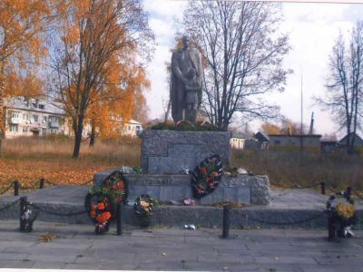 Братская могила 113 советских воинов, погибших в 1943 году в боях с немецко-фашистскими захватчиками при осовобождении села