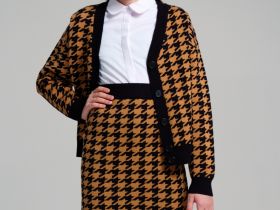 Комплект трикотажный для девочек: кардиган, юбка