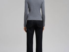 Легкий кардиган приталенного кроя с шерстью