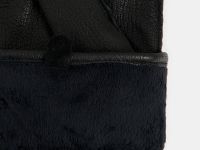 Кожаные перчатки