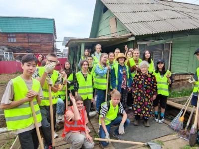 Ребята ЛТО «Трудовой-2022» оказали адресную помощь ветерану труда