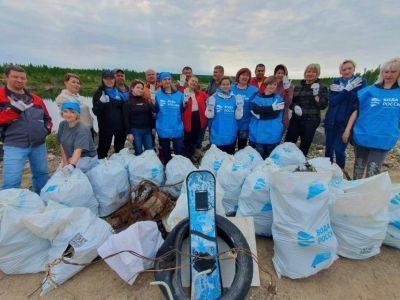 В Якутии очищают берега водоемов в рамках акции «Вода России»