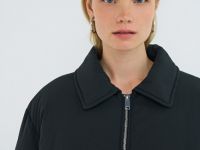 Утеплённая куртка с меховым воротником, Черный