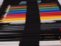 Набор графических материалов с карандашами Koh-I-Noor "Mondeluz" 37 предметов, пенал-рулон