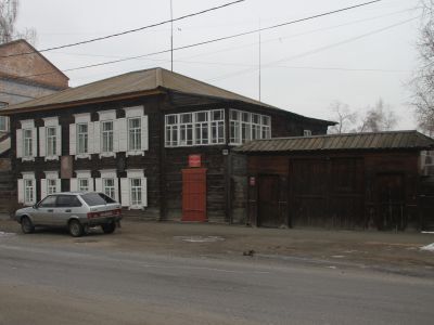 Дом, где в квартире политссыльных Г.М.Кржижановского и В.В.Старкова во время ссылки Ленин Владимир Ильич неоднократно бывал