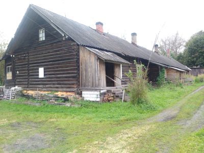 Дом, в котором с 1893 по 1938 гг. жил старейший рабочий завода «Дружная горка», Герой Труда Уткин Михаил Павлович