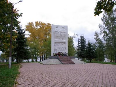 Обелиск погибшим воинам-землякам. 1971 г.