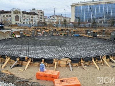 Установку чаши фонтана на площади Ленина в Якутске начнут в июне